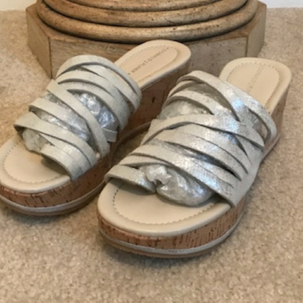 Donald J Pliner Wedges size 7.5